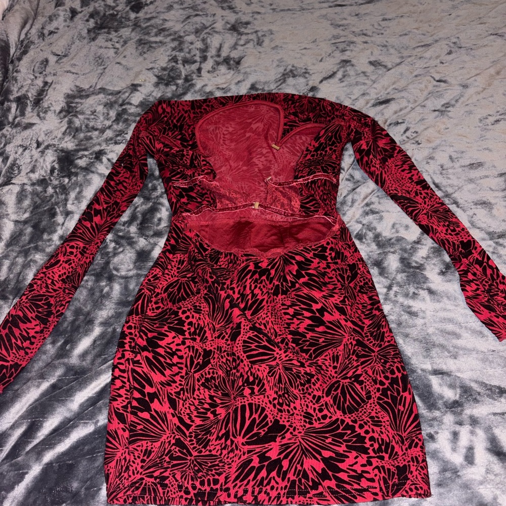 Fashion Nova Red and Black Butterfly Midi Dress $12 !!